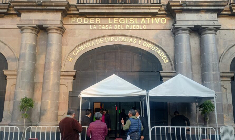 Denuncian exclusión en reforma del Congreso mexiquense