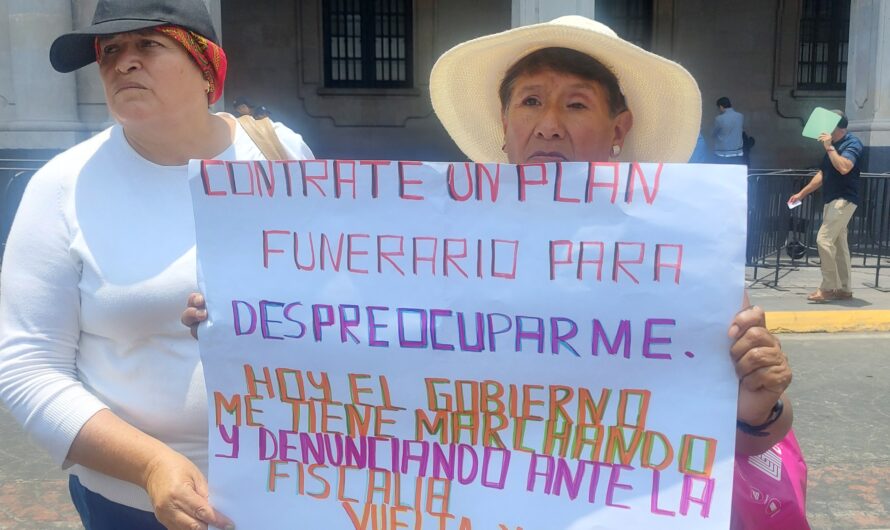 Denuncian desfalco con planes funerarios