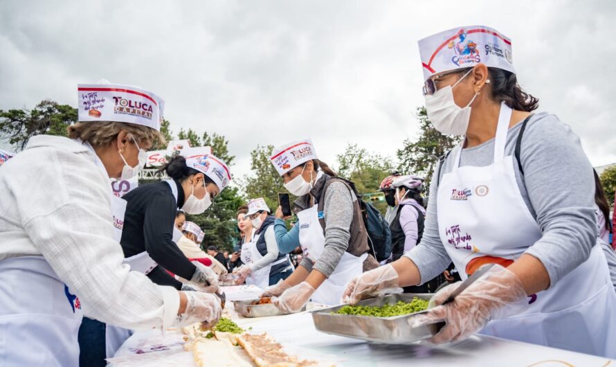 Toluca rompe récord con torta de chorizo gigante