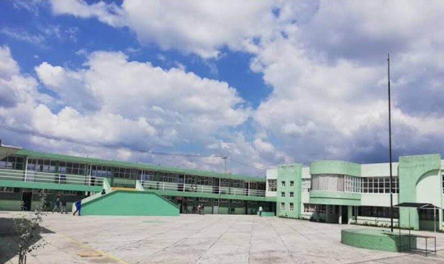 Acusan a supervisor escolar de abusos y desvíos