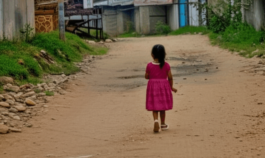 Pobreza infantil sigue por encima del promedio nacional