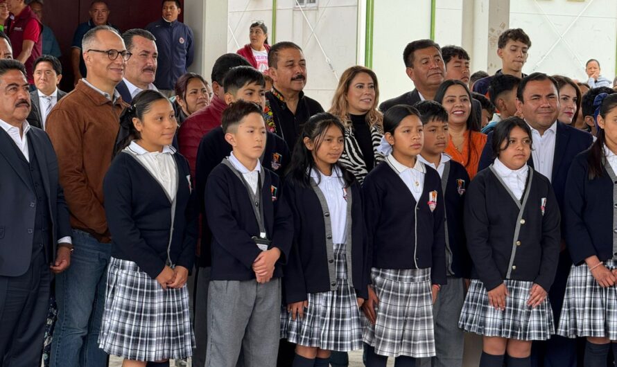 Más de 100 mil docentes arrancan clases con apoyo sindical