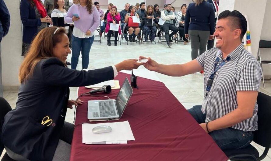 Avanza credencialización magisterial