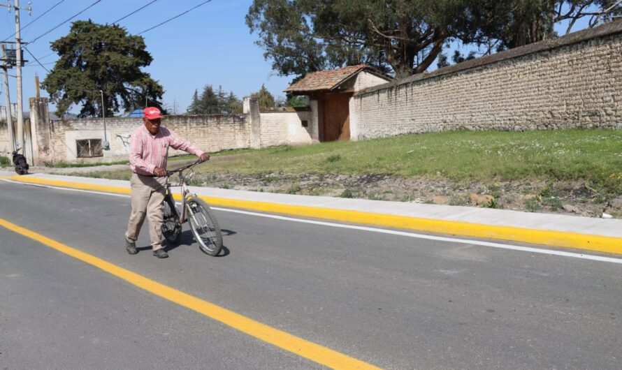 Avanza pavimentación en la Calle Universidad de Zinacantepec
