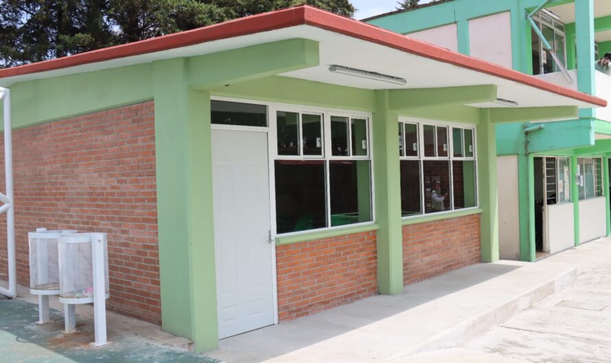 Zinacantepec entrega nuevas aulas